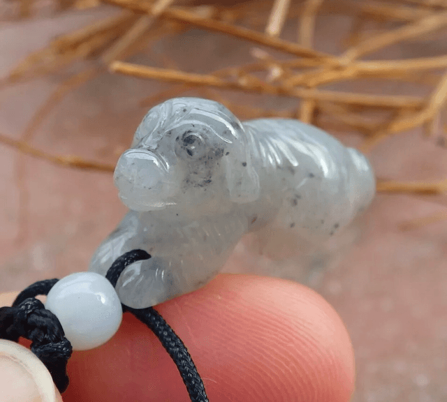 Collier Zodiac Dog Pendentif Certifié Noir 100 % Naturel A Jade